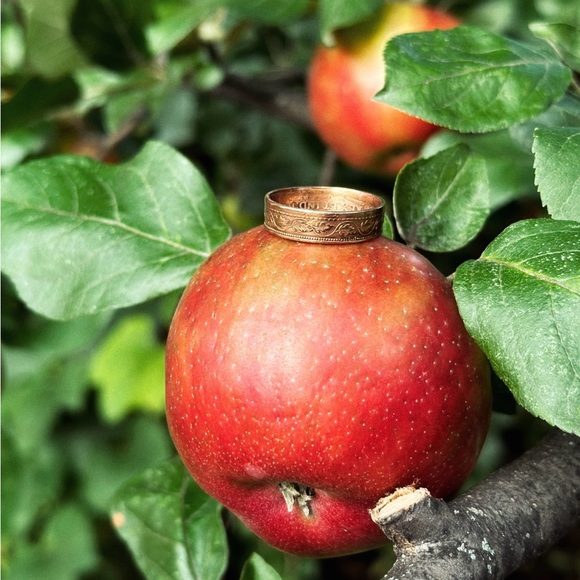 Handmade Canadian Penny Ring - 1920 Large Cent (Copper, size 10, Jewelry) - Picture 2 of 4